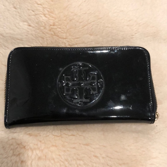 Tory Burch Handbags - Tory Burch wallet